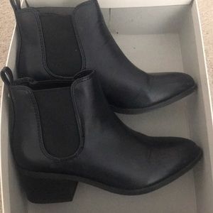 A New Day Ellie Black Booties